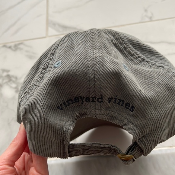 Vineyard Vines hat - Picture 3 of 3